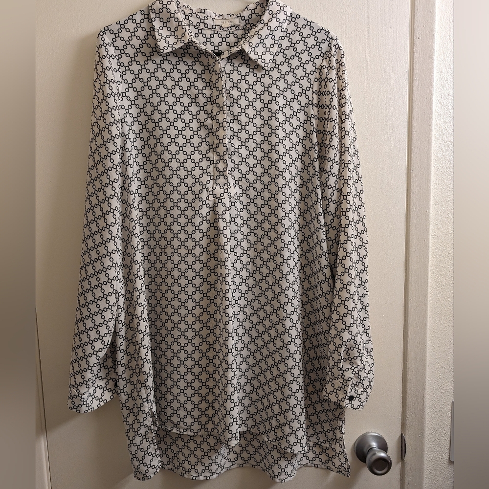 B/W half button up long sleeve shirt
